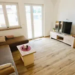 Apartmaji Valentina *
