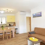 Apartmaji Valentina *