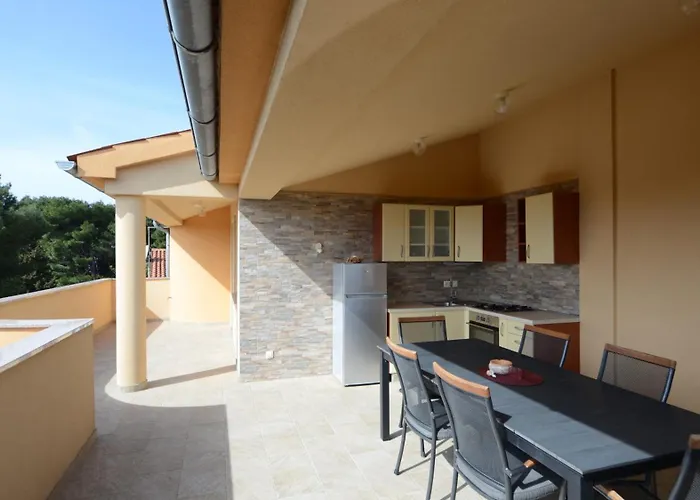 Apartmaji Valentina Daire *