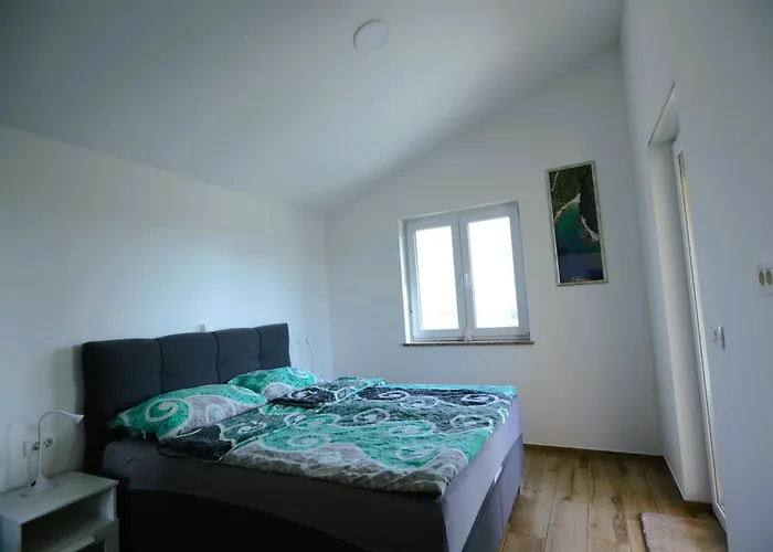 Apartmaji Valentina Daire Premantura