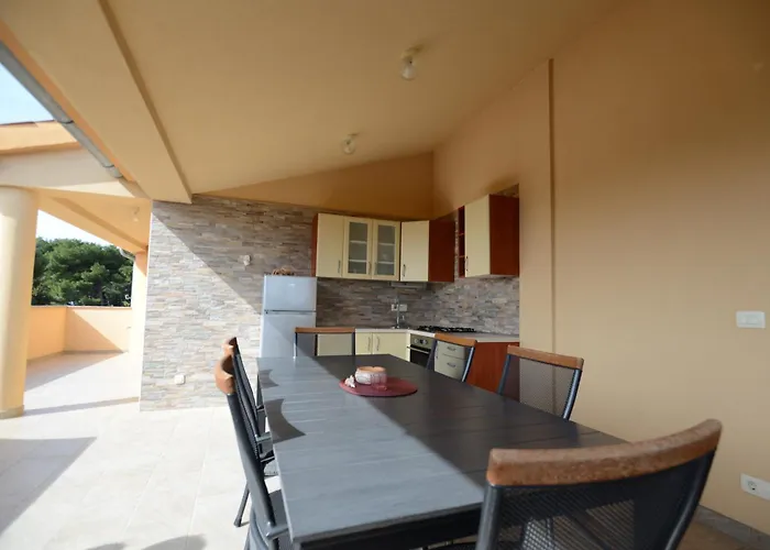 Apartmaji Valentina Daire *