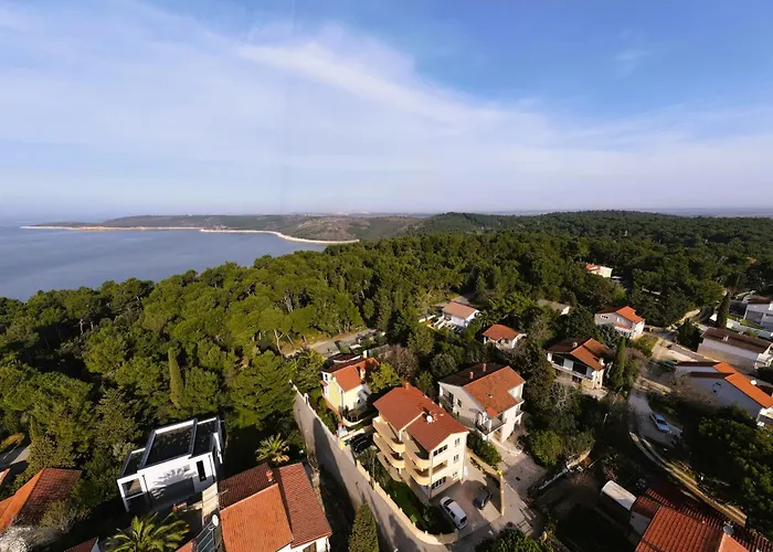 Apartmaji Valentina Daire Premantura
