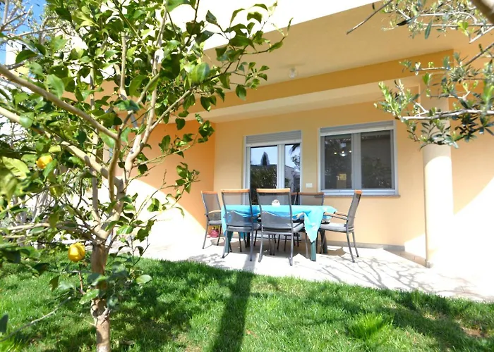 Apartmaji Valentina Daire *