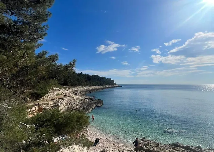 Apartmaji Valentina Premantura