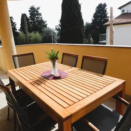 Apartment Apartmaji Valentina